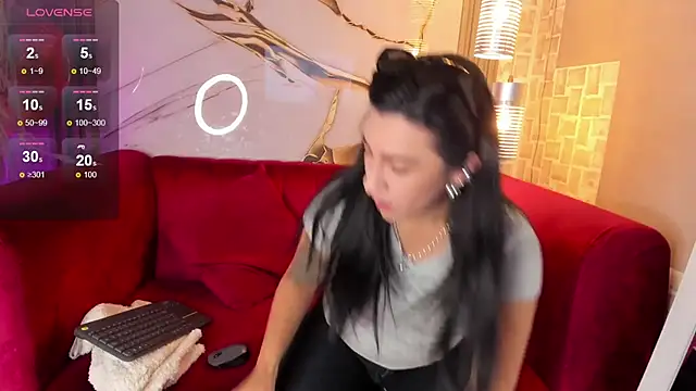 Snapshot of Bella_williamss_ chatting on 11/12/25, 07:35 Bella williamss online show from 11/12/25, 07:35