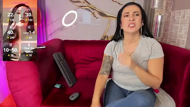 Snapshot of Bella_williamss_ chatting on 11/25/25, 08:42 Bella williamss online show from 11/25/25, 08:42