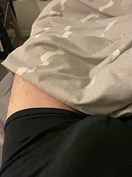 Snapshot of zou_9997 chatting on 03/13/26, 02:18 zou 9997 online show from 03/13/26, 02:18