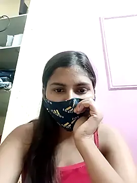 Snapshot of heena-3678 chatting on 10/31/25, 07:59 heena-3678 online show from 10/31/25, 07:59