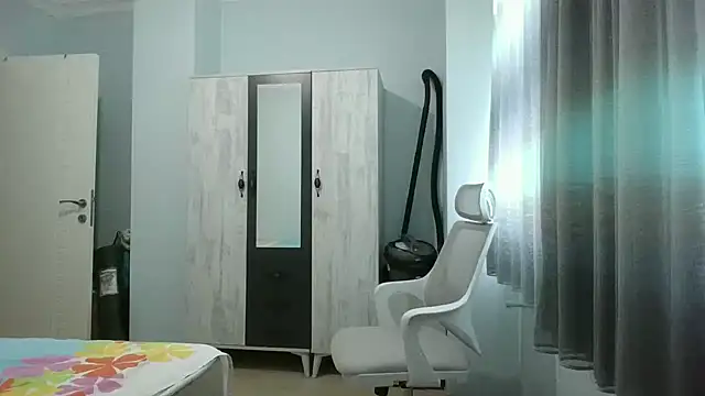 Snapshot of Rosa_Angie chatting on 09/11/25, 03:12 Rosa Angie online show from 09/11/25, 03:12