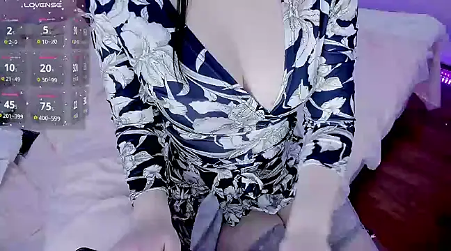 xixiya888 online show from 02/25/25, 06:25