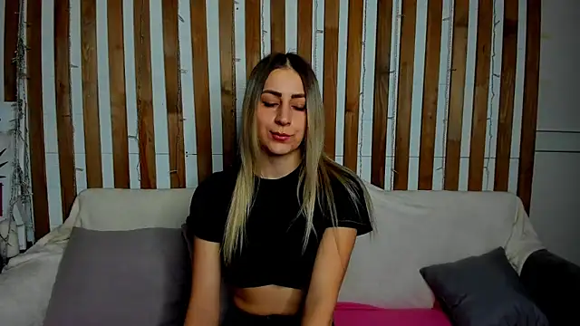 Ellen Ross online show from 02/24/25, 08:17