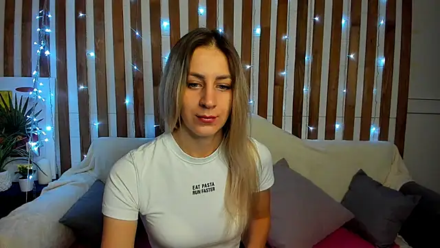 Ellen Ross online show from 03/02/25, 04:17