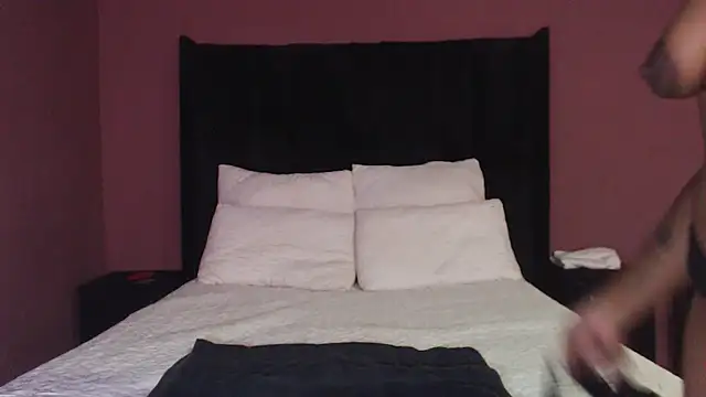 Snapshot of xMiAmor chatting on 02/20/26, 08:05 xMiAmor online show from 02/20/26, 08:05