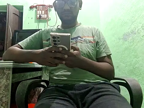 Snapshot of wildfun_ chatting on 12/05/25, 08:34 wildfun online show from 12/05/25, 08:34