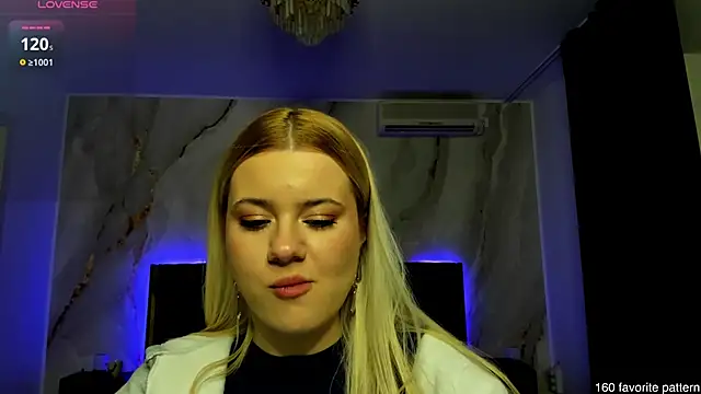 Snapshot of CutiePie69__ chatting on 02/24/25, 07:52 CutiePie69 online show from 02/24/25, 07:52