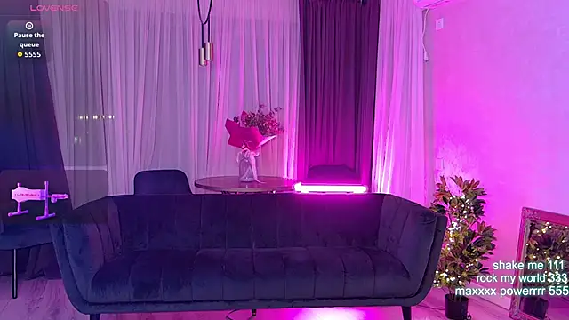 Snapshot of CutiePie69__ chatting on 02/03/26, 02:53 CutiePie69 online show from 02/03/26, 02:53