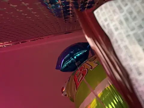 Snapshot of YODAPESOS chatting on 11/01/25, 12:45 YODAPESOS online show from 11/01/25, 12:45