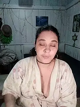 Fellyna online show from 10/27/25, 05:17