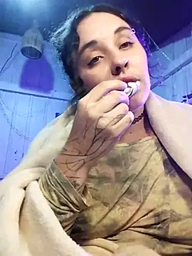 Fellyna online show from 11/08/25, 04:23