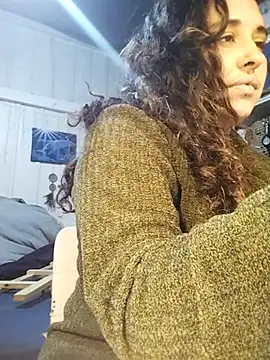 Fellyna online show from 11/18/25, 04:33