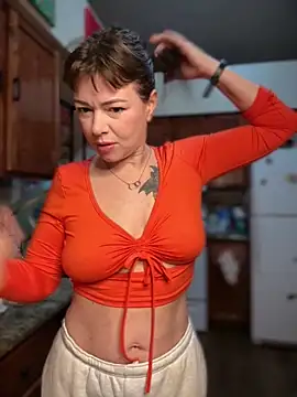 Snapshot of NaughtyLittleVeteran chatting on 11/27/25, 09:22 NaughtyLittleVeteran online show from 11/27/25, 09:22