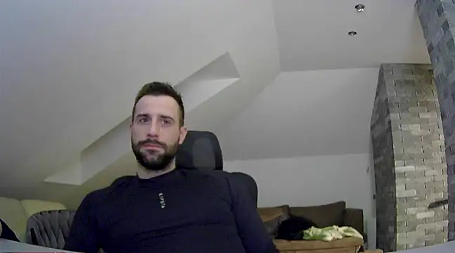 Snapshot of gryzoon chatting on 03/13/25, 06:23 gryzoon online show from 03/13/25, 06:23