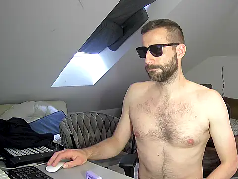 Snapshot of gryzoon chatting on 09/10/25, 06:02 gryzoon online show from 09/10/25, 06:02