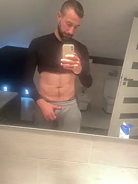 Snapshot of gryzoon chatting on 09/16/25, 08:54 gryzoon online show from 09/16/25, 08:54