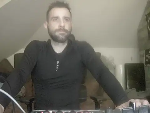 gryzoon online show from 02/17/26, 01:13