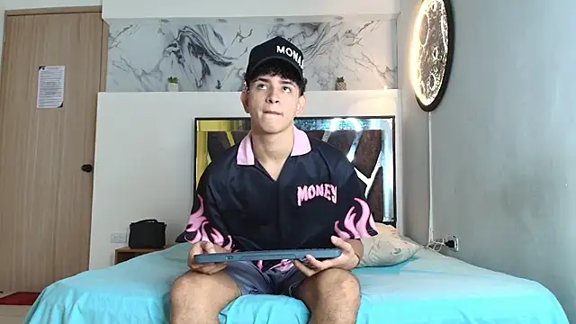 KING OFF BOYS online show from 09/29/25, 01:27