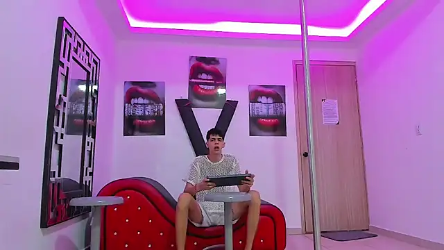 KING OFF BOYS online show from 10/04/25, 01:09