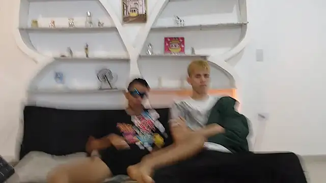 KING OFF BOYS online show from 11/28/25, 01:25