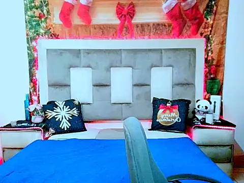 Snapshot of indiantopaz694u chatting on 12/17/25, 07:14 indiantopaz694u online show from 12/17/25, 07:14