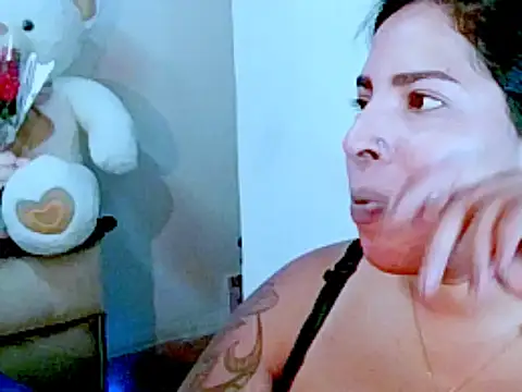 Snapshot of indiantopaz694u chatting on 02/18/26, 07:04 indiantopaz694u online show from 02/18/26, 07:04