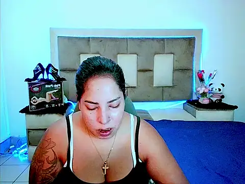 Snapshot of indiantopaz694u chatting on 02/20/26, 04:42 indiantopaz694u online show from 02/20/26, 04:42