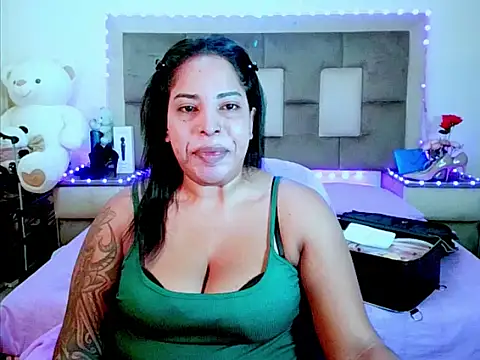 Snapshot of indiantopaz694u chatting on 07/15/26, 05:23 indiantopaz694u online show from 07/15/26, 05:23