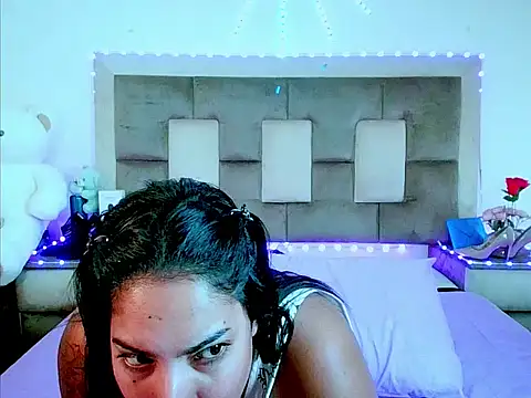 Snapshot of indiantopaz694u chatting on 07/20/26, 11:45 indiantopaz694u online show from 07/20/26, 11:45