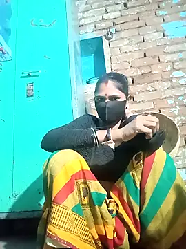 Snapshot of Chhavi_Chadha chatting on 11/12/25, 02:28 Chhavi Chadha online show from 11/12/25, 02:28