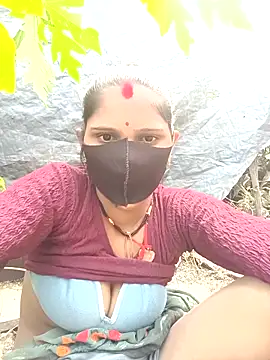 Snapshot of Chhavi_Chadha chatting on 12/03/25, 09:40 Chhavi Chadha online show from 12/03/25, 09:40