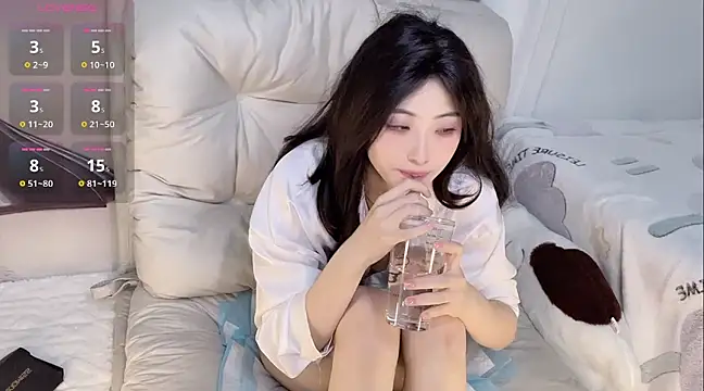 xiaolanlan3344 online show from 03/20/25, 05:47