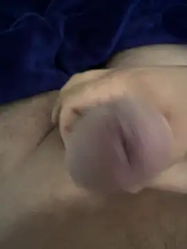 Snapshot of Momo0-9 chatting on 11/23/25, 03:12 Momo0-9 online show from 11/23/25, 03:12