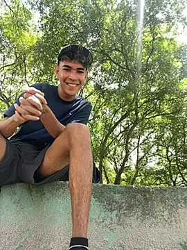 Snapshot of twinks_28 chatting on 09/28/25, 04:12 twinks 28 online show from 09/28/25, 04:12