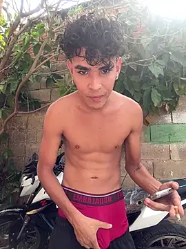 twinks 28 online show from 03/18/26, 07:06