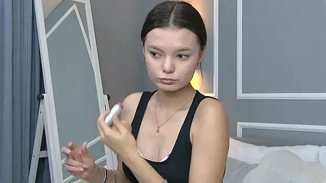 AsterQuinn online show from 10/03/25, 04:26