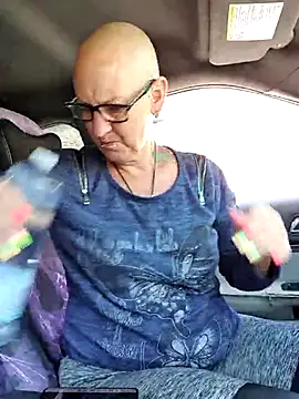 Snapshot of Emma_Milf25 chatting on 03/07/25, 11:40 Emma Milf25 online show from 03/07/25, 11:40