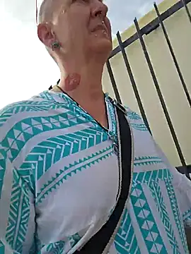 Snapshot of Emma_Milf25 chatting on 11/26/25, 12:50 Emma Milf25 online show from 11/26/25, 12:50