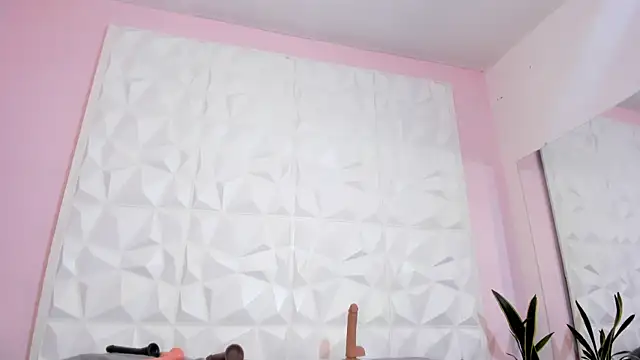 Snapshot of Valeriagomez_ chatting on 03/14/25, 05:35 Valeriagomez  online show from 03/14/25, 05:35