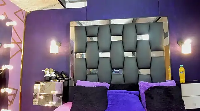 EMYCLARK01 online show from 03/07/25, 07:05