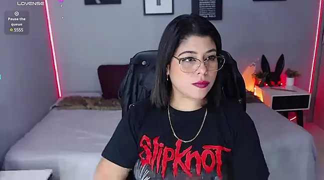 Veronika metal online show from 02/24/25, 05:42