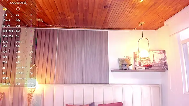 Snapshot of Nicoll_Evans_ chatting on 10/09/25, 01:09 Nicoll Evans  online show from 10/09/25, 01:09