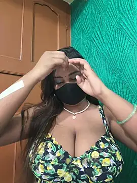 Snapshot of kusum_girl chatting on 06/10/26, 09:03 kusum girl online show from 06/10/26, 09:03