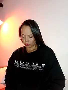 Sheila Sazs1 online show from 11/29/25, 03:09