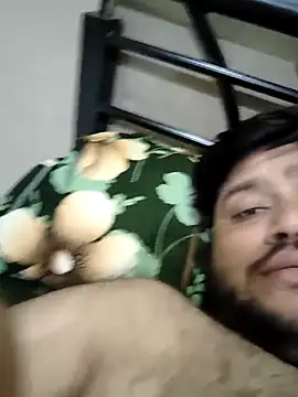 Snapshot of sjs71855 chatting on 03/29/26, 01:11 sjs71855 online show from 03/29/26, 01:11