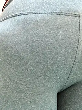 roxanasexy2025 online show from 04/07/26, 03:45