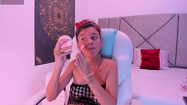 gime lara online show from 03/10/25, 07:29