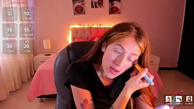 Snapshot of Emily_Warren_ chatting on 01/31/26, 08:07 Emily Warren online show from 01/31/26, 08:07