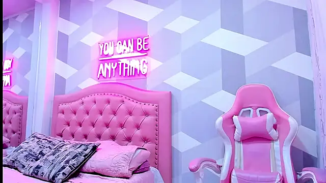 Snapshot of Gianna_Watson chatting on 03/03/25, 04:14 Gianna Watson online show from 03/03/25, 04:14