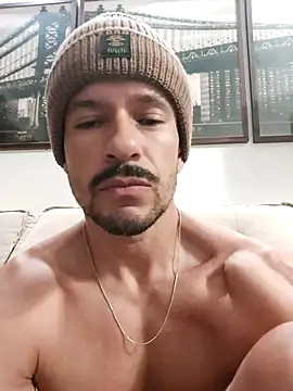 juniortche1313 online show from 10/08/25, 08:50